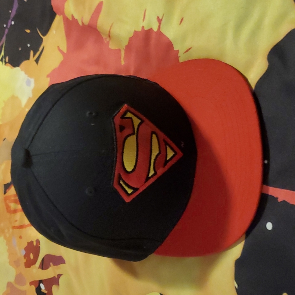 Superman hat. DC comics